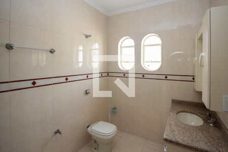 Casa para alugar com 160m², 3 quartos e 2 vagasBanheiro Social