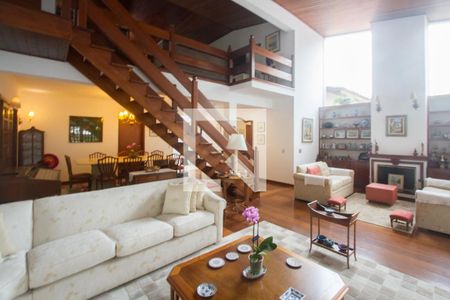 Casa à venda com 410m², 4 quartos e 6 vagasSala de Estar