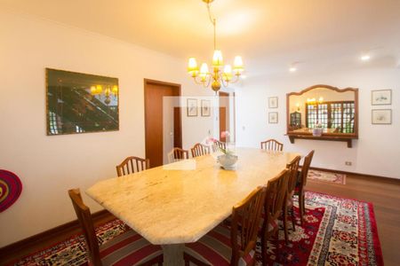 Casa à venda com 410m², 4 quartos e 6 vagasSala de Jantar