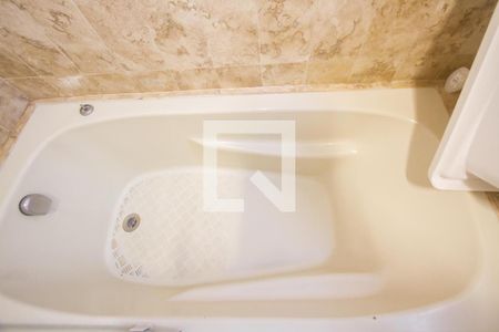 Casa à venda com 410m², 4 quartos e 6 vagasBanheira