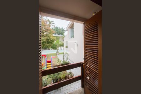 Casa à venda com 410m², 4 quartos e 6 vagasVaranda Quarto 2