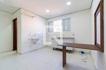 Cozinha de casa para alugar com 1 quarto, 28m² em Vila Campestre, São Paulo