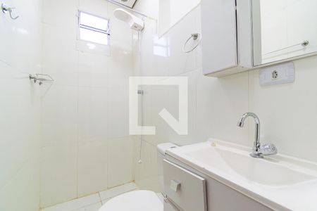 Banheiro Social de casa para alugar com 1 quarto, 28m² em Vila Campestre, São Paulo