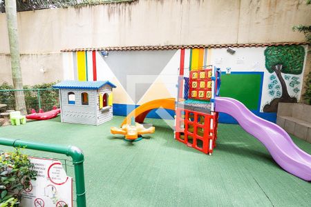 Apartamento para alugar com 70m², 3 quartos e 1 vaga Apartamento para alugar com 70m², 3 quartos e 1 vagaÁrea Comum - Playground