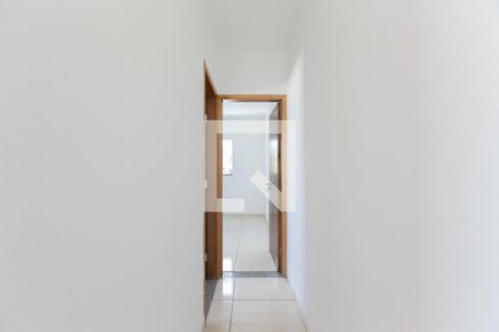 Corredor de apartamento para alugar com 2 quartos, 42m² em Vila Campanela, São Paulo