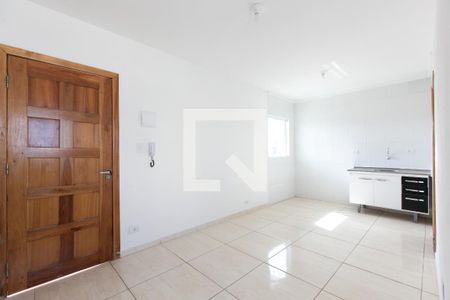 Sala/Cozinha de apartamento para alugar com 2 quartos, 42m² em Vila Campanela, São Paulo