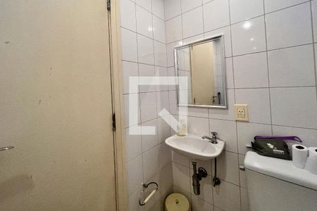 Apartamento para alugar com 421m², 2 quartos e 4 vagas Apartamento para alugar com 421m², 2 quartos e 4 vagasBanheiro de Serviço