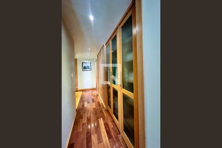 Apartamento para alugar com 421m², 2 quartos e 4 vagas Apartamento para alugar com 421m², 2 quartos e 4 vagasCorredor