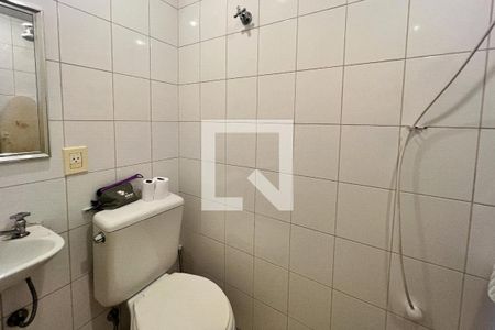 Apartamento para alugar com 421m², 2 quartos e 4 vagas Apartamento para alugar com 421m², 2 quartos e 4 vagasBanheiro de Serviço