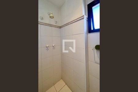 Apartamento para alugar com 421m², 2 quartos e 4 vagas Apartamento para alugar com 421m², 2 quartos e 4 vagasBanheiro da Suíte 1