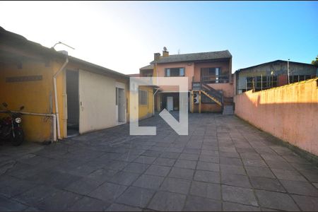 Casa para alugar com 400m², 3 quartos e 7 vagasPátio