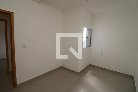 Quarto 2 de apartamento para alugar com 2 quartos, 50m² em Jardim Vila Formosa, São Paulo