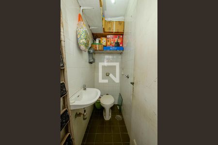 Apartamento à venda com 64m², 2 quartos e 2 vagasBanheiro de Serviço