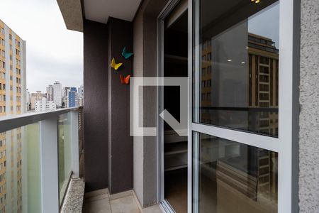 Studio para alugar com 35m², 1 quarto e 1 vaga Studio para alugar com 35m², 1 quarto e 1 vagaSacada