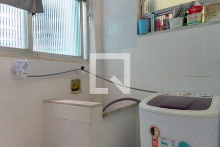 Apartamento à venda com 60m², 2 quartos e 1 vagaÁrea de Serviço