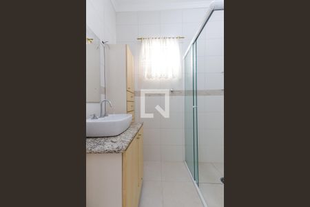 Casa à venda com 180m², 3 quartos e 2 vagasBanheiro