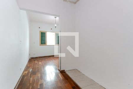 Casa à venda com 180m², 3 quartos e 2 vagasSuíte
