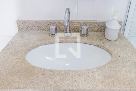 Casa à venda com 180m², 3 quartos e 2 vagasBanheiro da Suíte