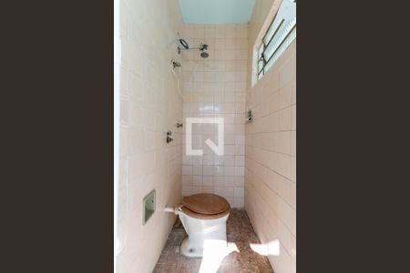 Casa à venda com 180m², 3 quartos e 2 vagasBanheiro de Serviço