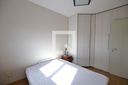 Quarto 1 de apartamento à venda com 2 quartos, 55m² em Cavalhada, Porto Alegre