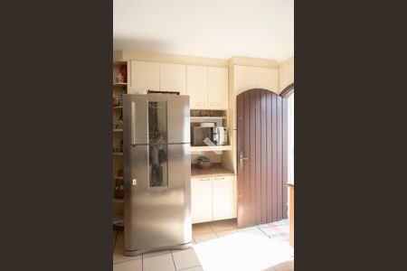 Casa para alugar com 239m², 3 quartos e 5 vagas Casa para alugar com 239m², 3 quartos e 5 vagasCozinha