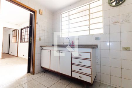 Cozinha de casa para alugar com 2 quartos, 80m² em Rio Pequeno, São Paulo