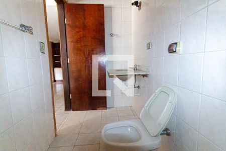 Banheiro 1 de casa para alugar com 2 quartos, 80m² em Rio Pequeno, São Paulo