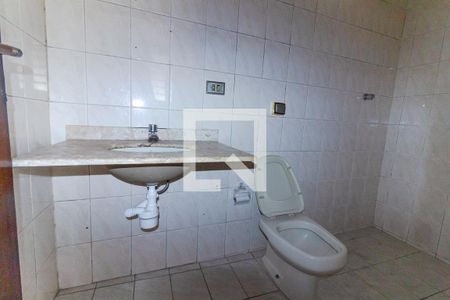 Banheiro 1 de casa para alugar com 2 quartos, 80m² em Rio Pequeno, São Paulo