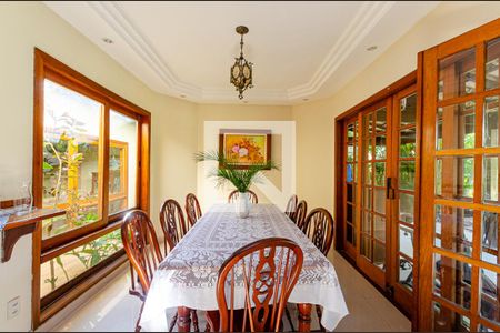 Casa à venda com 290m², 4 quartos e 4 vagasCozinha