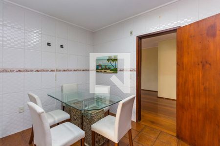 Apartamento à venda com 133m², 3 quartos e 2 vagasCozinha 