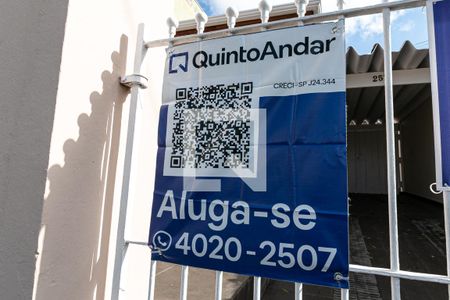 Casa à venda com 95m², 1 quarto e 6 vagas Casa à venda com 95m², 1 quarto e 6 vagasPlaquinha