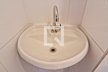 Lavabo de apartamento para alugar com 2 quartos, 54m² em Sítio Morro Grande, São Paulo