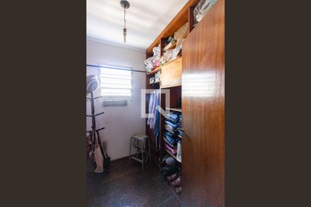 Casa à venda com 460m², 4 quartos e 5 vagasCloset da Suíte 2