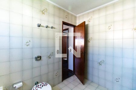 Casa à venda com 460m², 4 quartos e 5 vagasBanheiro da Suíte 2