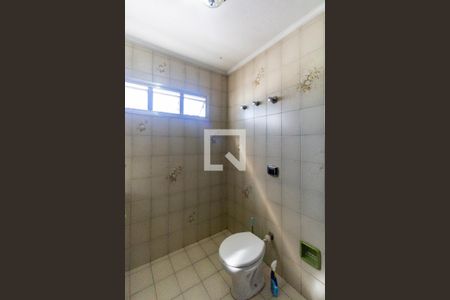 Casa à venda com 460m², 4 quartos e 5 vagasBanheiro da Suíte 4