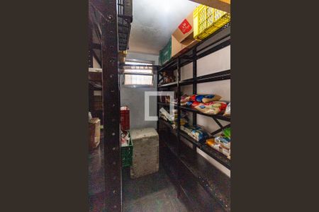 Casa à venda com 460m², 4 quartos e 5 vagasDespensa