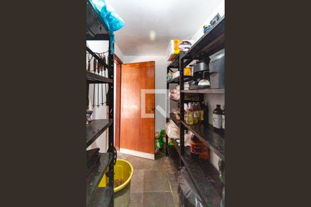 Casa à venda com 460m², 4 quartos e 5 vagasDespensa