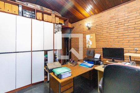 Casa à venda com 460m², 4 quartos e 5 vagasEscritório