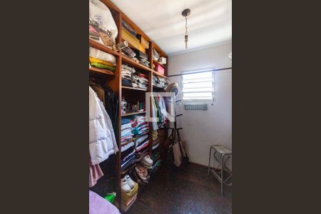 Casa à venda com 460m², 4 quartos e 5 vagasCloset da Suíte 2