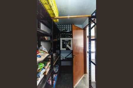 Casa à venda com 460m², 4 quartos e 5 vagasDespensa