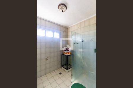 Casa à venda com 460m², 4 quartos e 5 vagasBanheiro da Suíte 1