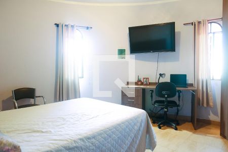 Casa à venda com 3 quartos, 244m² em Jardim Santo Alberto, Santo André