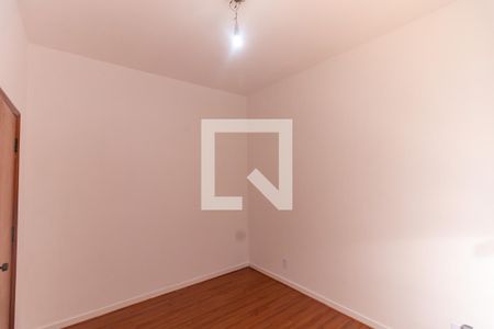 Quarto 1 de apartamento para alugar com 2 quartos, 60m² em Vila Valqueire, Rio de Janeiro
