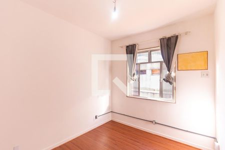 Quarto 1 de apartamento para alugar com 2 quartos, 60m² em Vila Valqueire, Rio de Janeiro