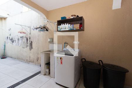 Casa à venda com 220m², 4 quartos e 4 vagasLavanderia