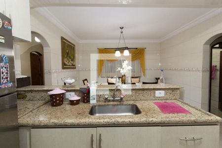 Casa à venda com 220m², 4 quartos e 4 vagasCozinha