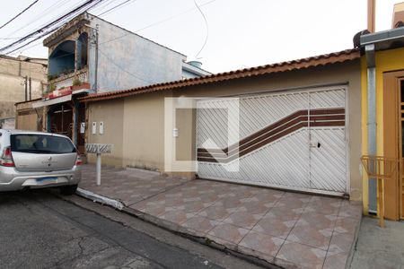 Casa à venda com 220m², 4 quartos e 4 vagasFachada
