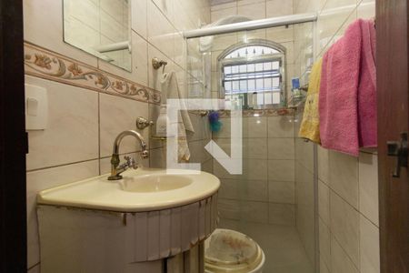 Casa à venda com 220m², 4 quartos e 4 vagasBanheiro Social