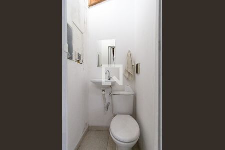 Casa à venda com 220m², 4 quartos e 4 vagasLavabo da Garagem