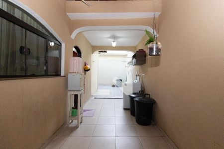 Casa à venda com 220m², 4 quartos e 4 vagasLavanderia